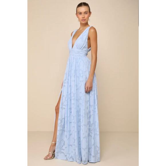 NWT Lulus Sweet Sophistication Light Blue Burnout Floral Maxi Dress M - Picture 2 of 5